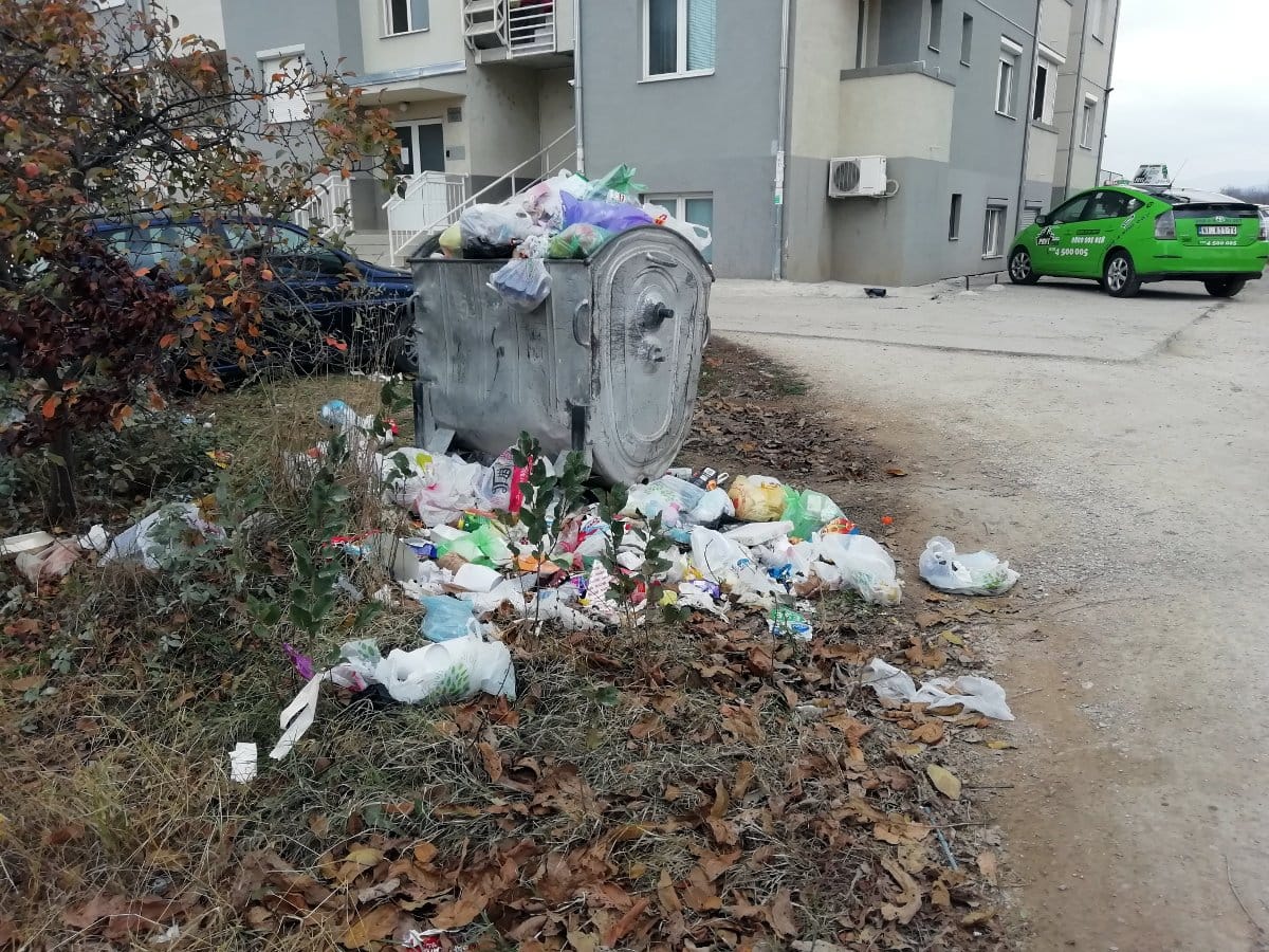 Smece Gornjomatejevacka 1 foto citalac Prijavi problem