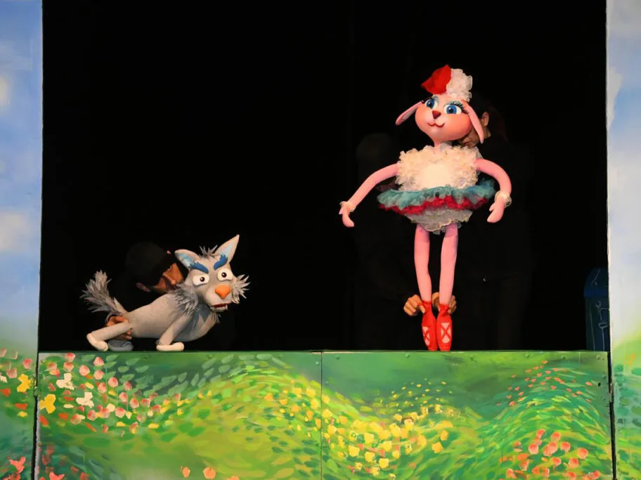 vuk ispao iz knjige foto pozoristelutaka