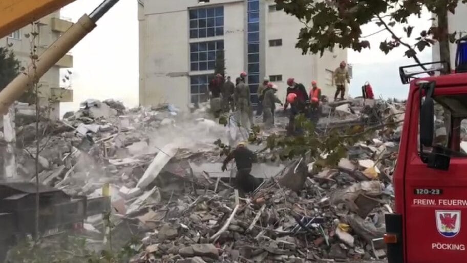 109917889 dracrusevine2