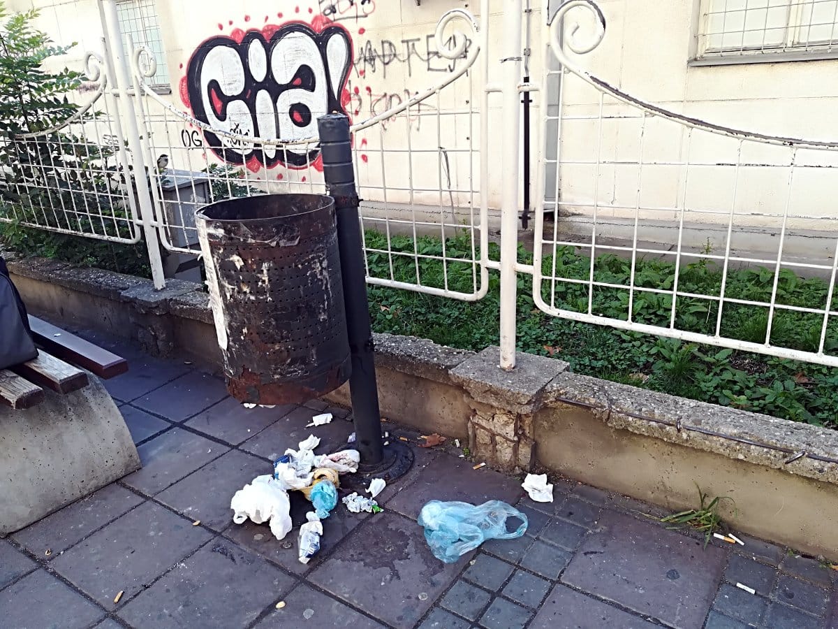 Izbusena kanta foto citalac Prijavi problem