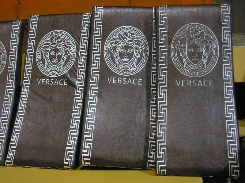 delovi spornog namestaja foto Uprava carina