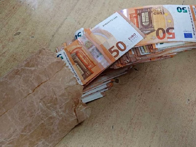 Kesa za pecivo foto Uprava carina