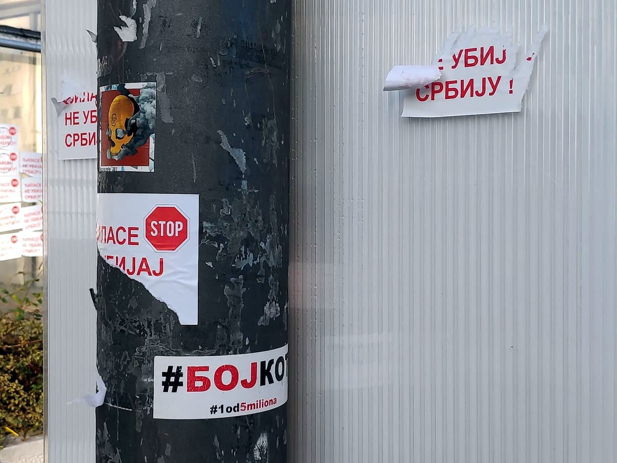 Nalepnice Djilase ne ubijaj Srbiju 8; foto: JV-J. A