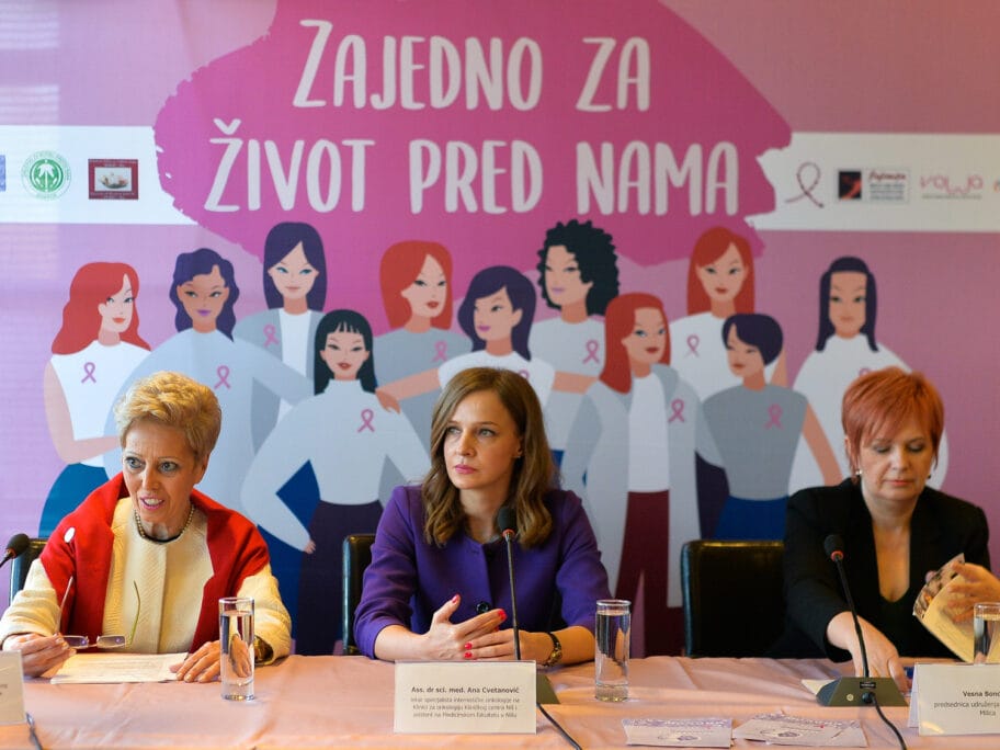 "Žene sa rakom dojke ne smeju dozvoliti da ih bolest definiše" 8 Tribina Nis rak dojke foto OlafMcAteer Office