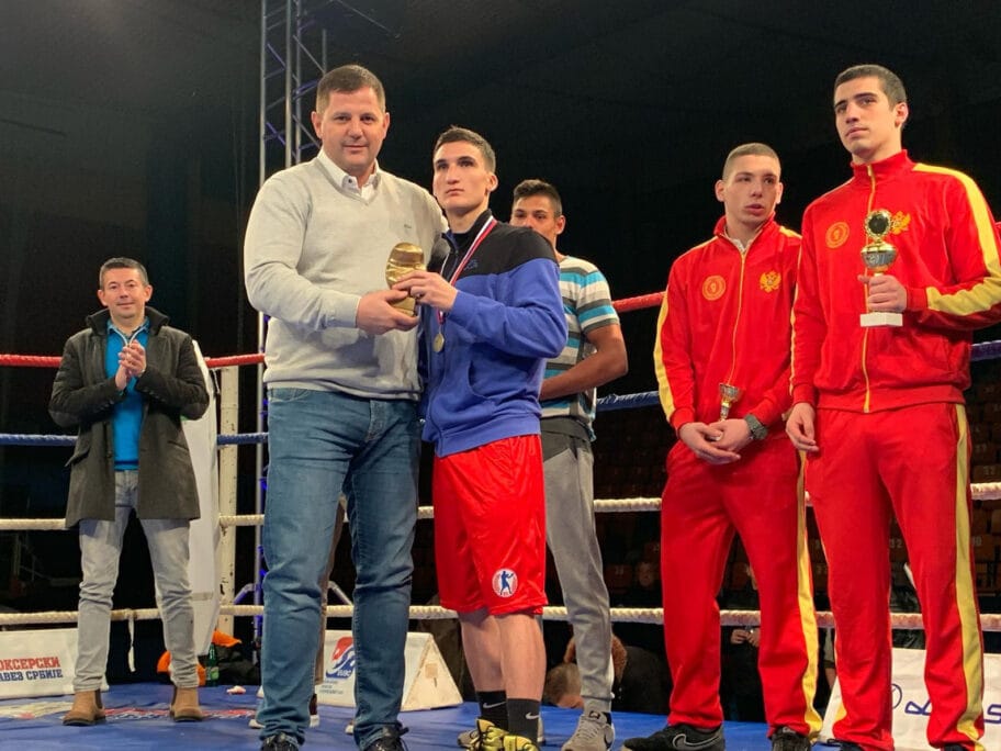 Leskovčani ispunili "Dubočicu", Nišlija odneo "Zlatnu rukavicu" 11 Nikola Lazarevic Nenad Borovcanin Omladinska zlatna rukavica Leskovac 2019 boks foto Bokserski savez Srbije