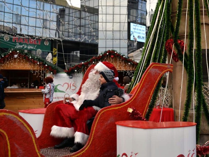 Deda Mraz slikanje foto V Keser