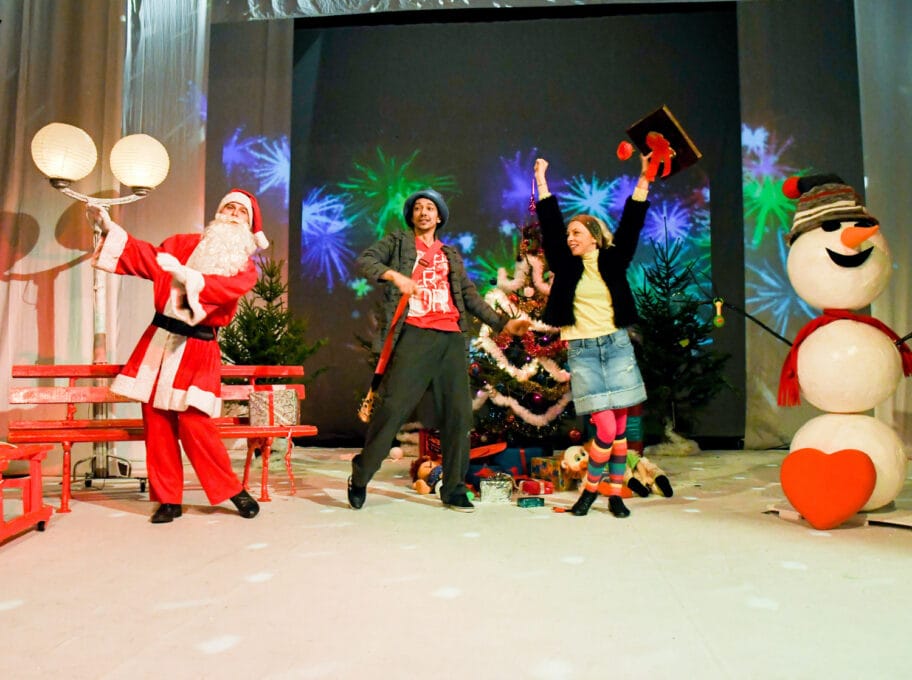 Predstava Cvrcak i Mravica foto Pozoriste lutaka Nis