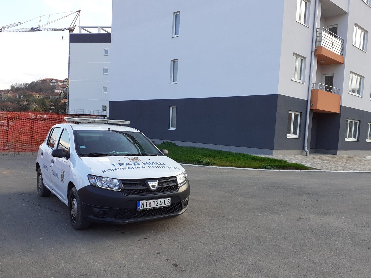 Komunalna milicija obezbeđuje privatno gradilište "Novi Niš" - o razlozima nadležni ćute 1 komunalna foto citalac scaled