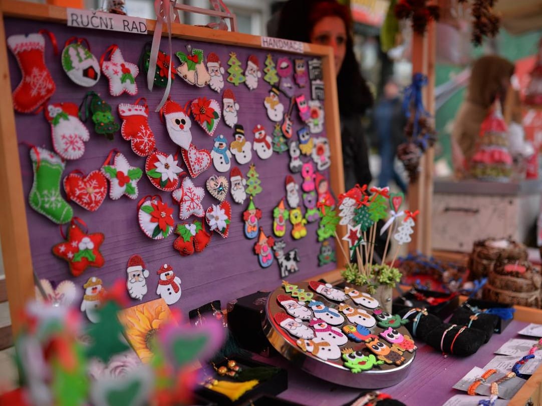 Praznici u Nišu uz šestodnevni bazar ukrasa, umetnina i muzičke koncerte 1 prodaja foto vanja keser