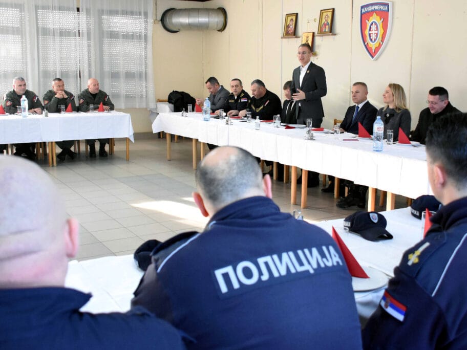 slika 1 policija dorucak foto MUP