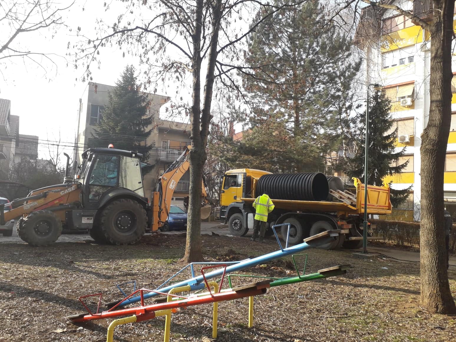 Kontejneri Knjazevacka 1; foto: M. P