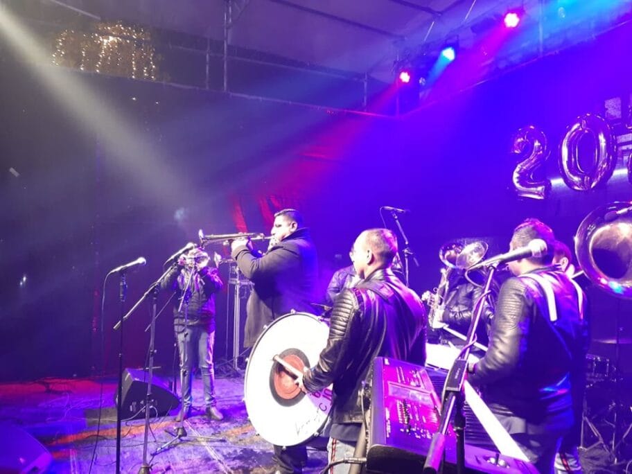 Prvi Festival romske muzike na Trgu u Leskovcu 20 trubaci foto bojana stamenkovic