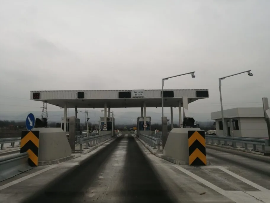 Počinje naplata putarina na južnom i istočnom kraku Koridora 10 18 naplatna stanica foto aleksandar kostic