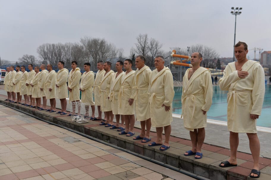 Plivanje za casni krst Bogojavljenje Nis 2020 foto Juzne vesti Vanja Keser8