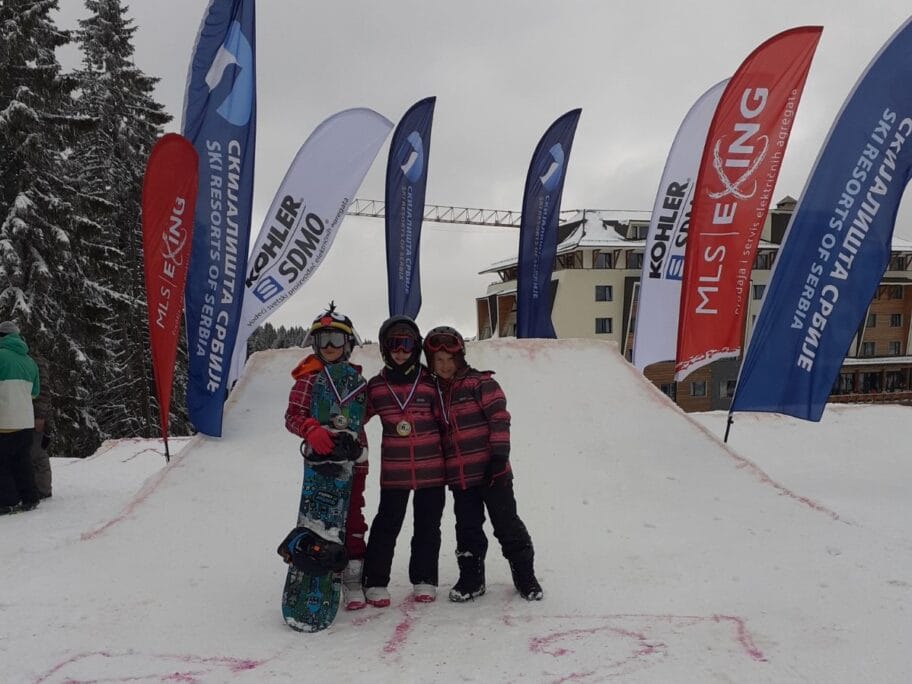 Pirotski snouborderi osvojili 14 medalja na takmičenju na Kopaoniku 9 skijanje foto SKSP