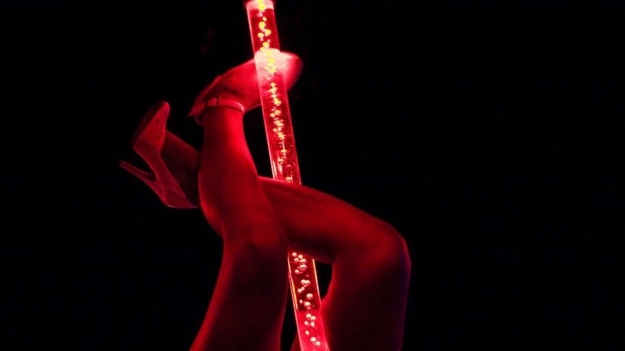 110699552 stripper 976getty