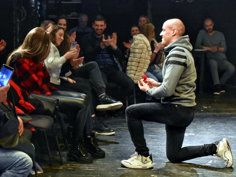 Prosidba u niškom teatru nakon predstave "Sladoled" 7 Prosidba 1 foto Narodno pozoriste Nis