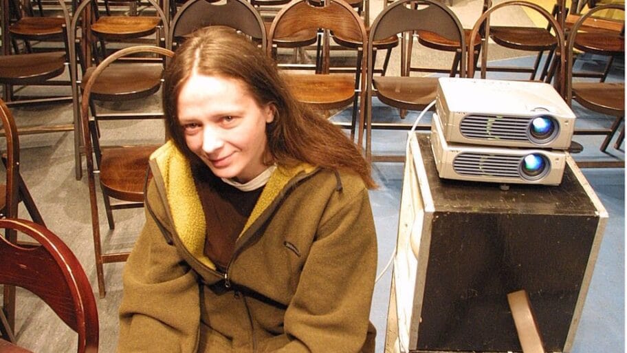 110889372 sonjasavi1bp 2