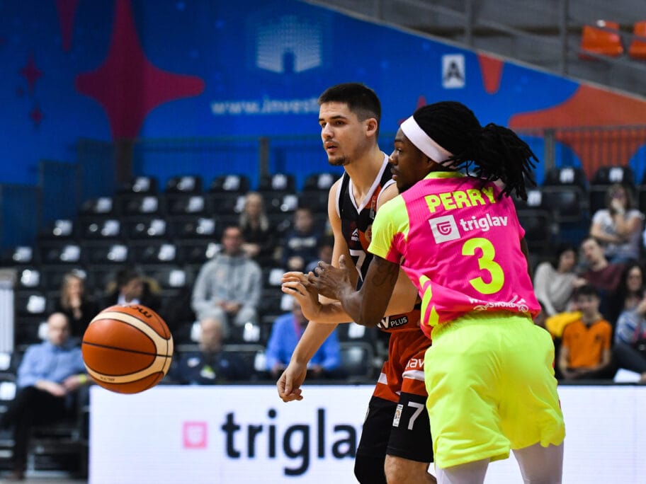 Kup Koraća: Megin preokret bez Milojevića i novo ABAligaško polufinale 7 Tadija Tadic Kendrik Peri Mega Sloboda Uzice cetvrtfinale Kup Radivoja Koraca 2020 foto Juzne vesti Vanja Keser