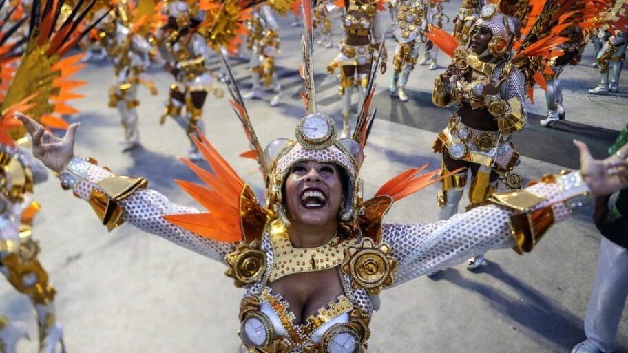 110925234 hi052749441