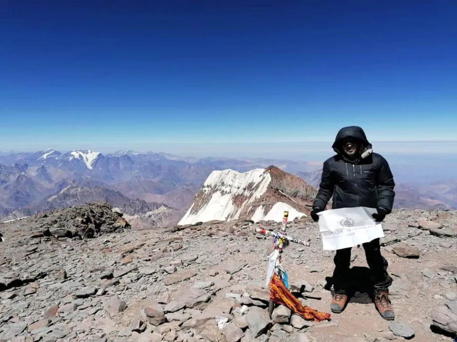Mirolav Dokman Akonkagva zastava Narodnog pozorista foto Zoran Pavlovic