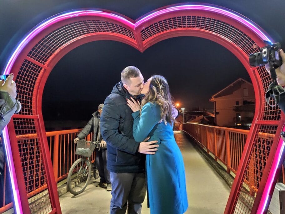 Otvoren još jedan most ljubavi u Leskovcu po zamisli gradonačelnika Cvetanovića 13 Srce most 2 foto Bojana Stamenkovic