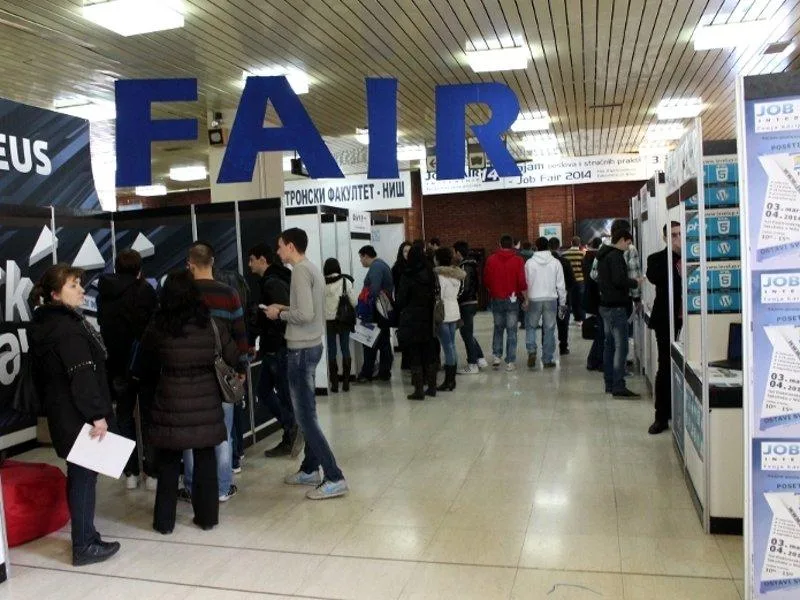 800x600 Job Fair foto arhiva JV