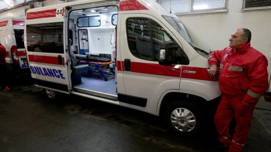 111035217 34574942 b