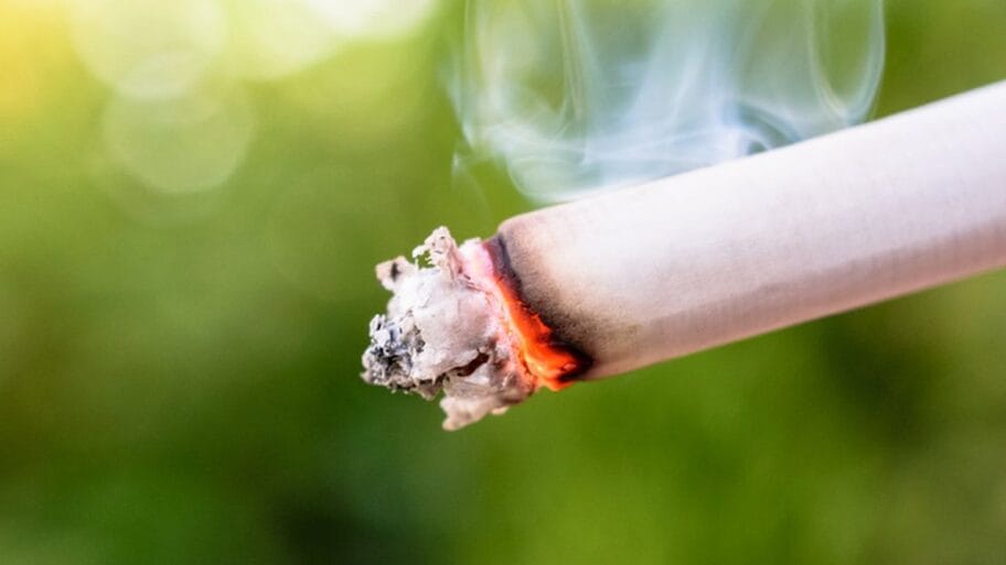 Mladi i cigarete: Da li treba zabraniti kupovinu cigareta mlađima od 21 godine 6 106199748 smoke 1
