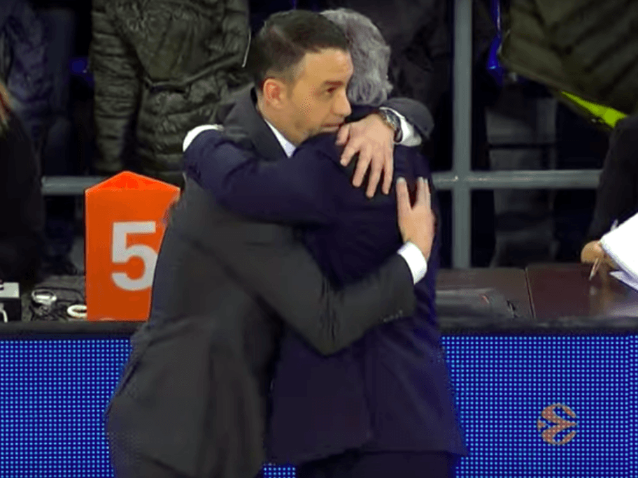 Pirotski evroligaški derbi: Preokret i trijumf iskusnijeg 4 Kari Pesic Oliver Kostic Bajern barselona foto print screen Youtube