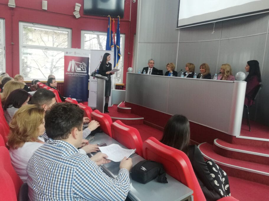 dualno tribina foto tt