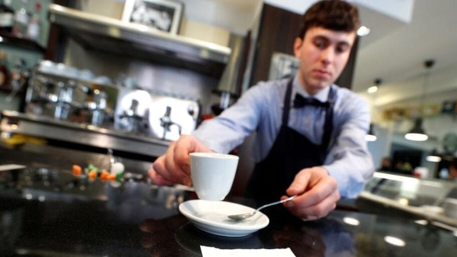 111261357 italy lockdown 6