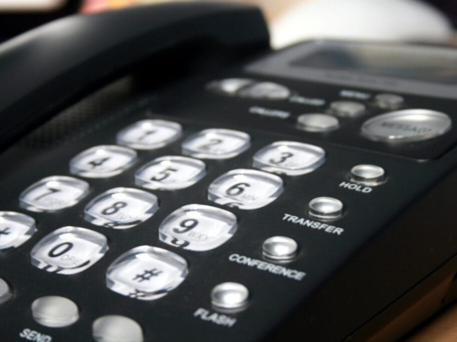 FIksni telefon ilustracija foto Flickr Pete scaled