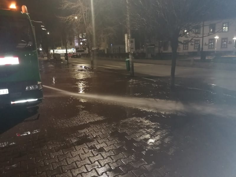 IMG e2a773bce6f94bfd6476411e929e7400 V