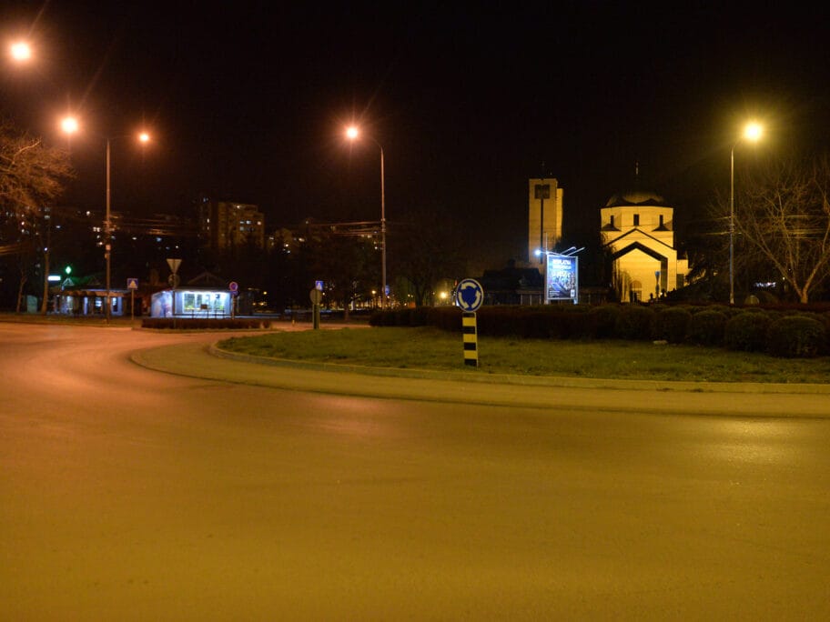 Vera i korona: “Poštovati mere, ne podleći religijskom fanatizmu, moliti se za lek” 17 VAK 4684