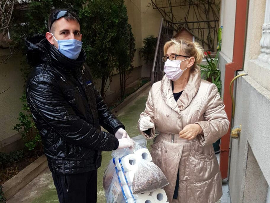 Raste broj poziva, ali i volontera u kontakt centru Opštine Medijana 20 Volonteri opstina Medijana foto Gradska opstina Medijana