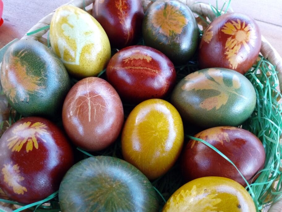 Veliki petak, liturgije i farbanje jaja - uvod u vaskršnju pobedu života nad smrću 5 uskrsnja jaja foto jv nm scaled