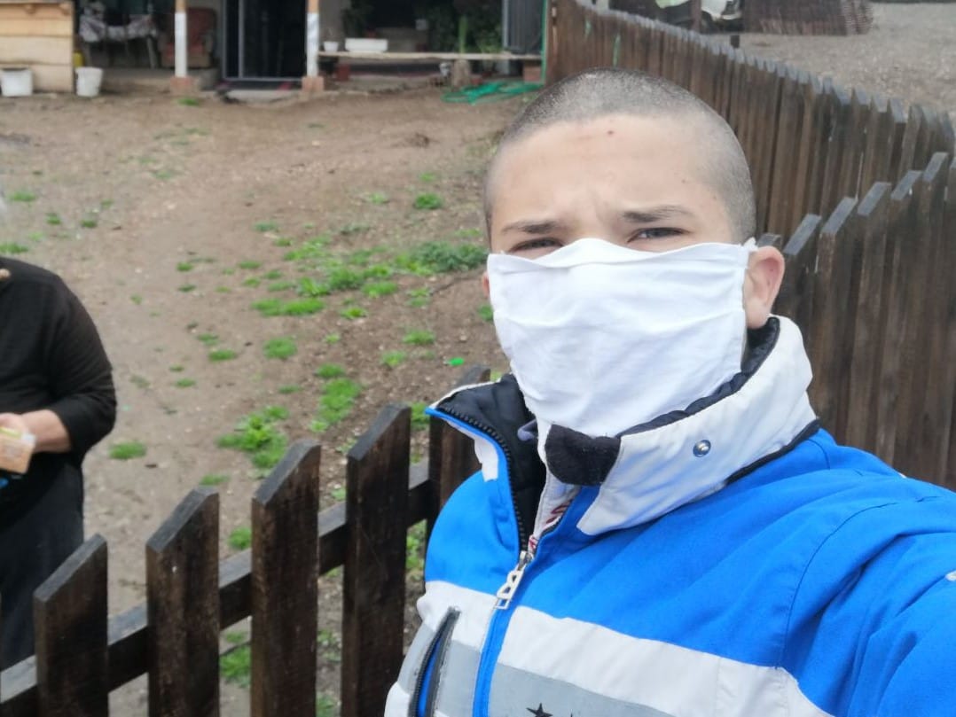 Mladić iz Prokuplja starima i bolesnima besplatno donosi hranu 1 IMG 50fb39253db57404b5f264c610b8b62c V 2