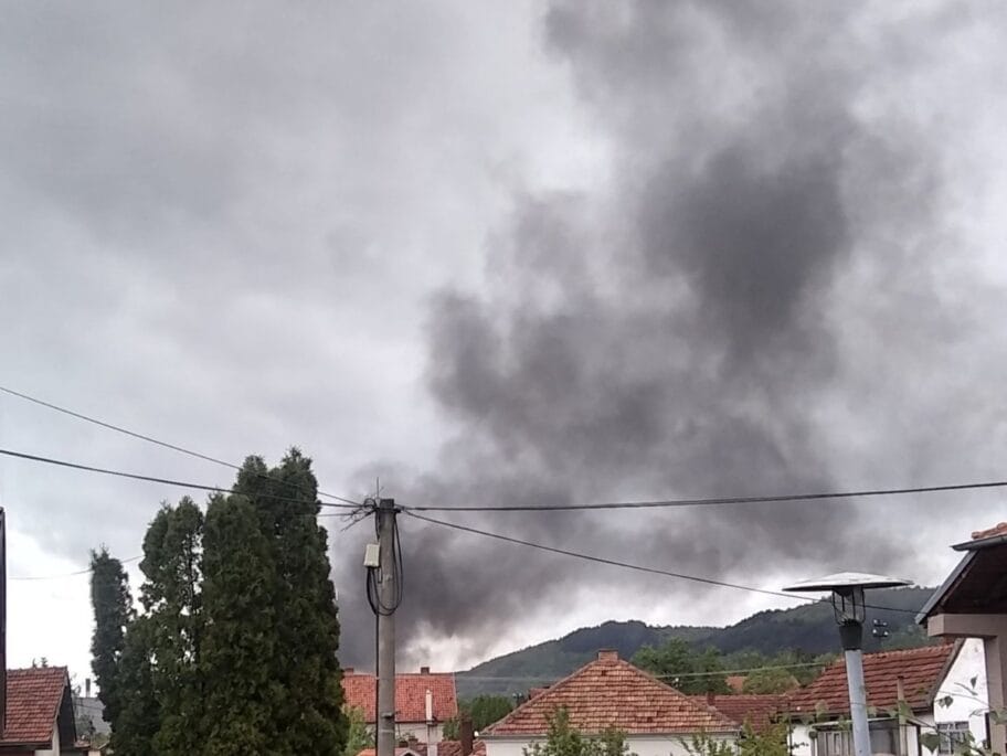 Goreo magacin u pirotskoj industrijskoj zoni, nema povređenih 17 pozar Pirot foto citalac