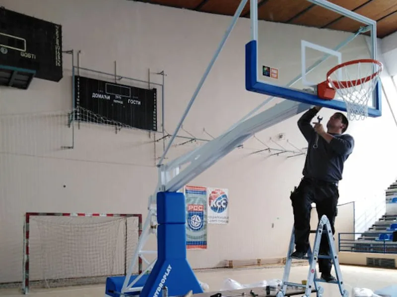 postavljanje koseva hala aleksinac foto opstina aleksinac