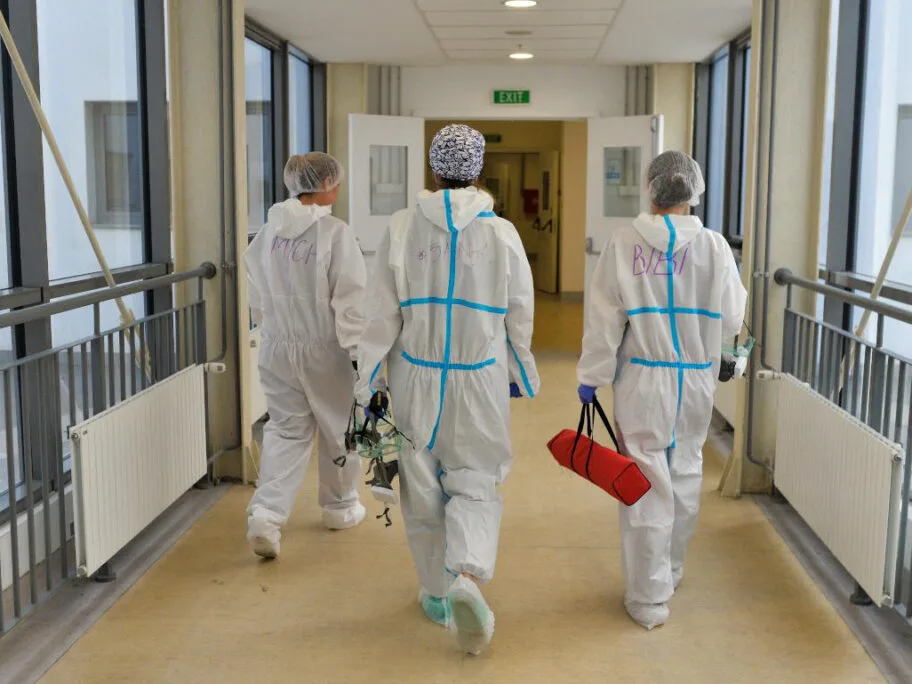 klinicki radnici foto vkeser