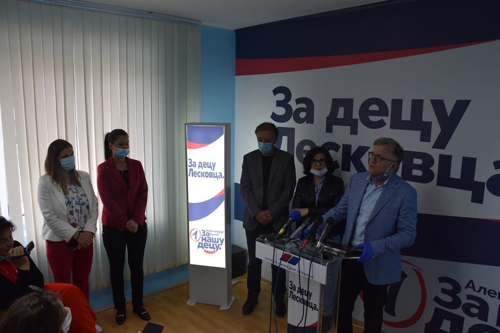 Informacije o korona virusu u Leskovcu na naprednjačkoj konferenciji 1 kzn foto sns
