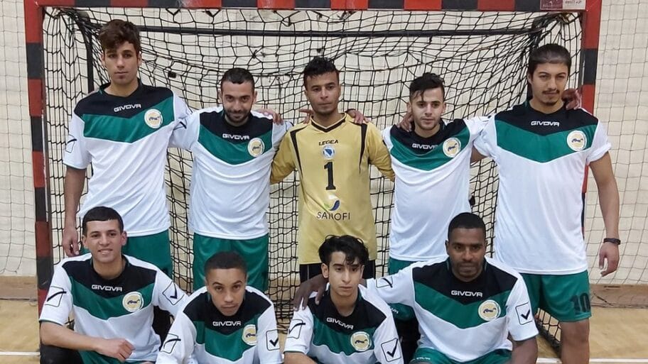 111406002 migrantskitimmarekimagrebnaturniruuhadiima fotkaotarikfati ilijasstoji prvisdesnabroj10