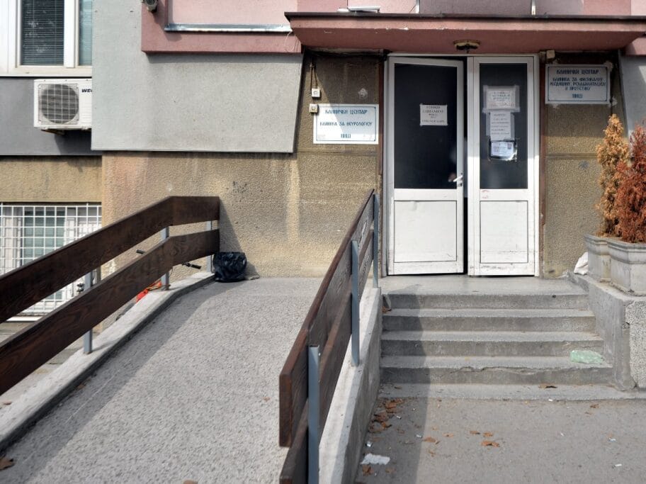 Nakon potvrđene korone na Neurologiji u Nišu, zatvoren deo klinike 14 Klinika za neurologiju foto Vanja Keser
