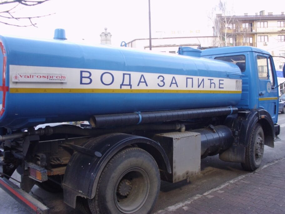 Vlasotince do nedelje bez pijaće vode, cisterne kruže gradom 12 cisterna Vodovoda 1