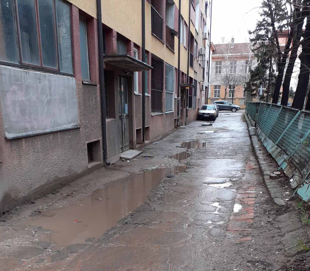 Prilaz zgrada Milojka Lesjanina 48 foto citalac