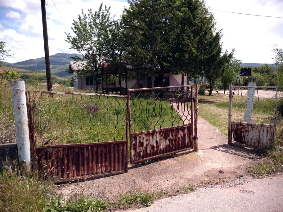 Skola Jasenovik 5 foto I N