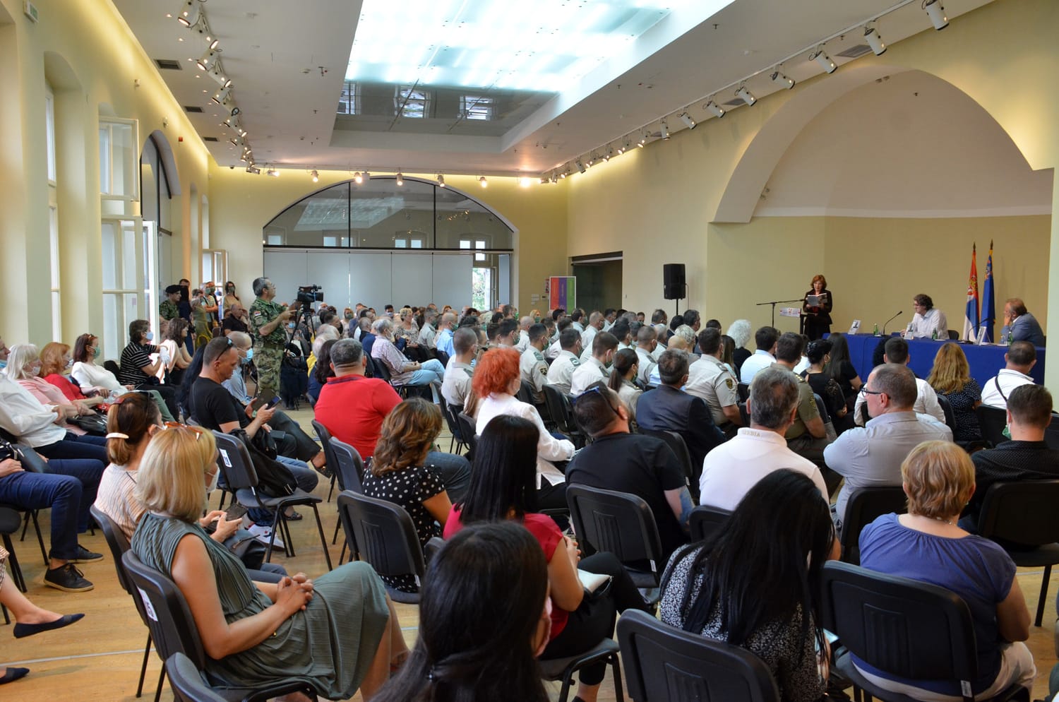 promocija-knjiga-lazic-foto-mininstrsvoodbrane