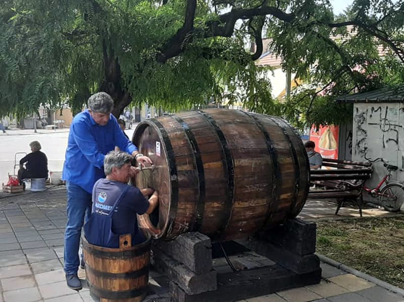 Ponovo česma na palilulskom Teferiču 13 bure2 foto FB Sokak