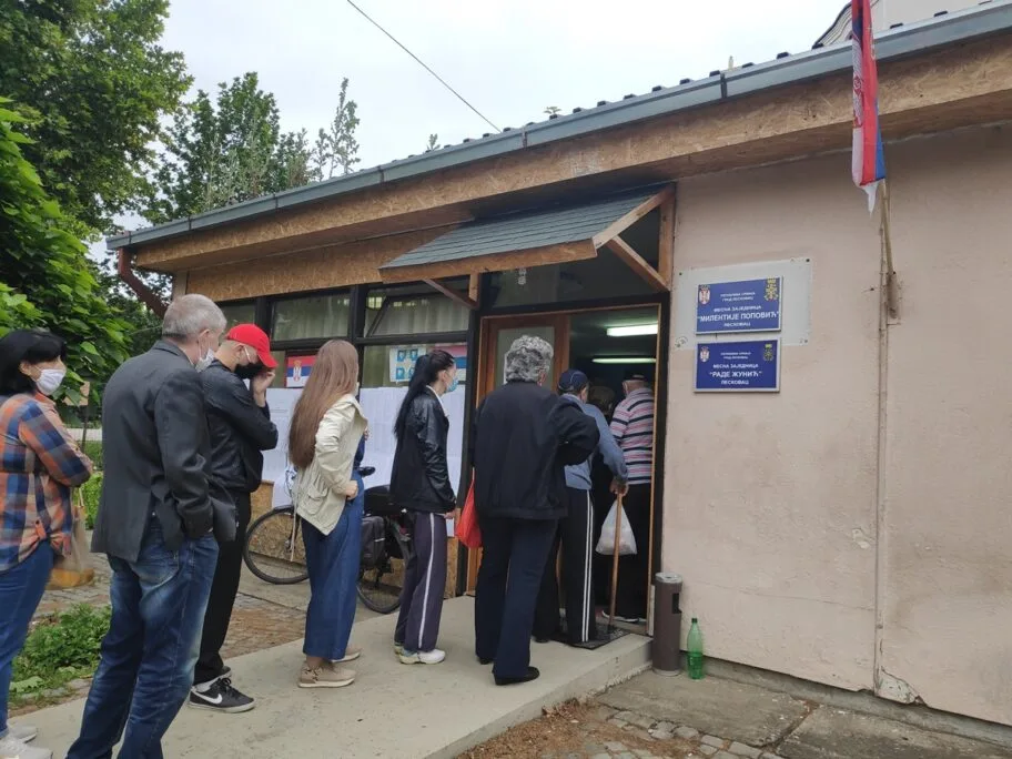 Odblokirani računi svih leskovačkih mesnih zajednica 14 Biracko mesto foto B S